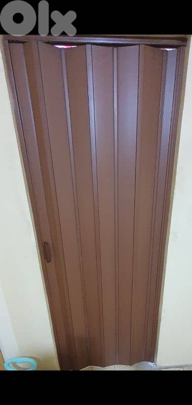 Occardion door used clean very good condition 30$ b ashrafiye 03723895 6