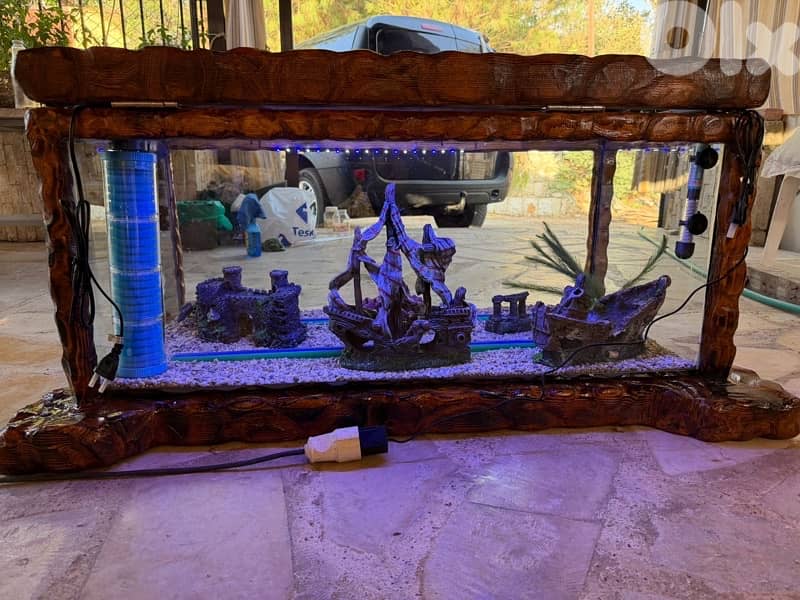 Aquarium Table 3