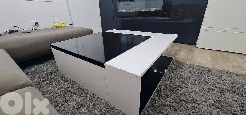 Modern table 0