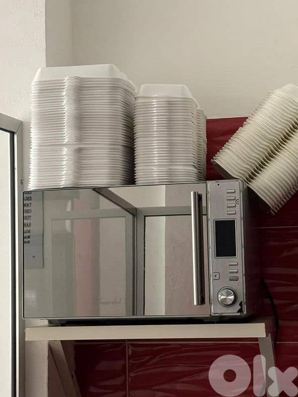 عدة مطعم مستعملة لتواصل:76855854 4