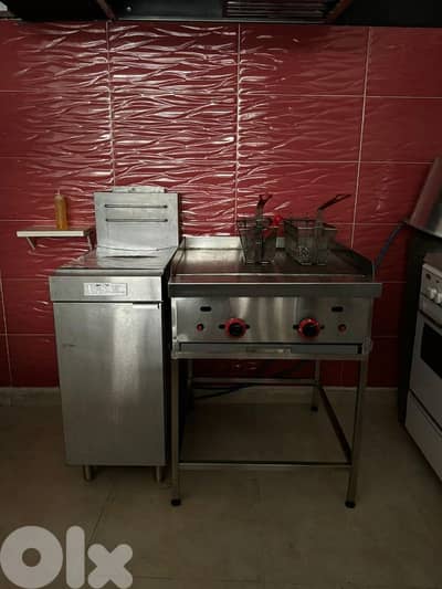 عدة مطعم مستعملة للتواصل:76855854