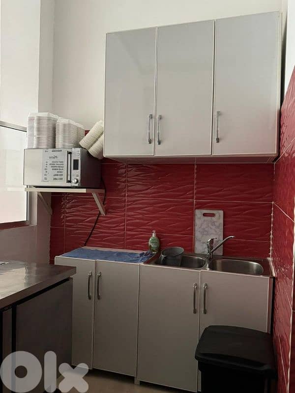 عدة مطعم مستعملة للتواصل:76855854 2