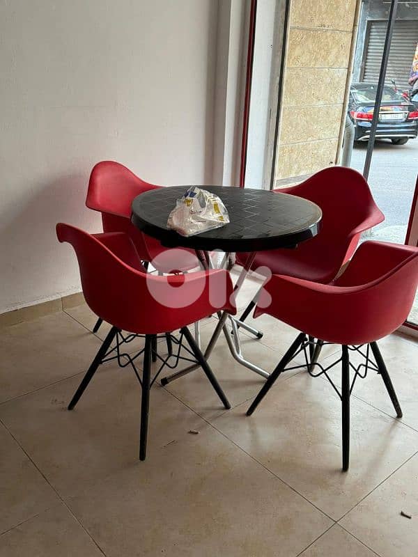 عدة مطعم مستعملة للتواصل:76855854 6