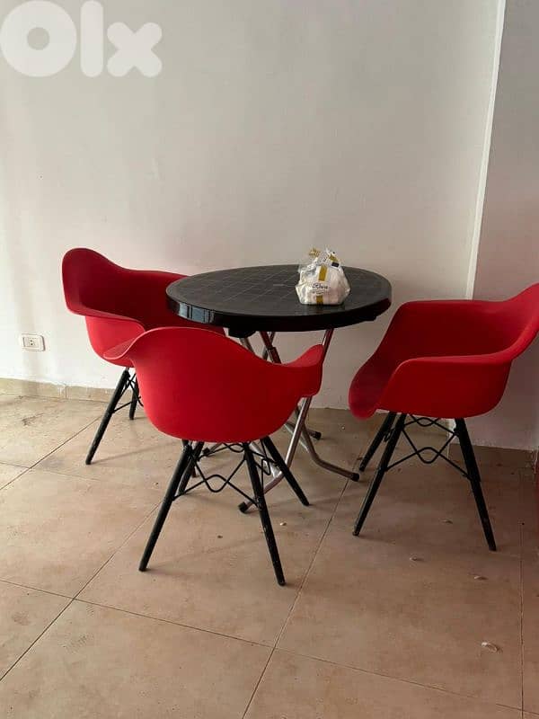 عدة مطعم مستعملة للتواصل:76855854 7