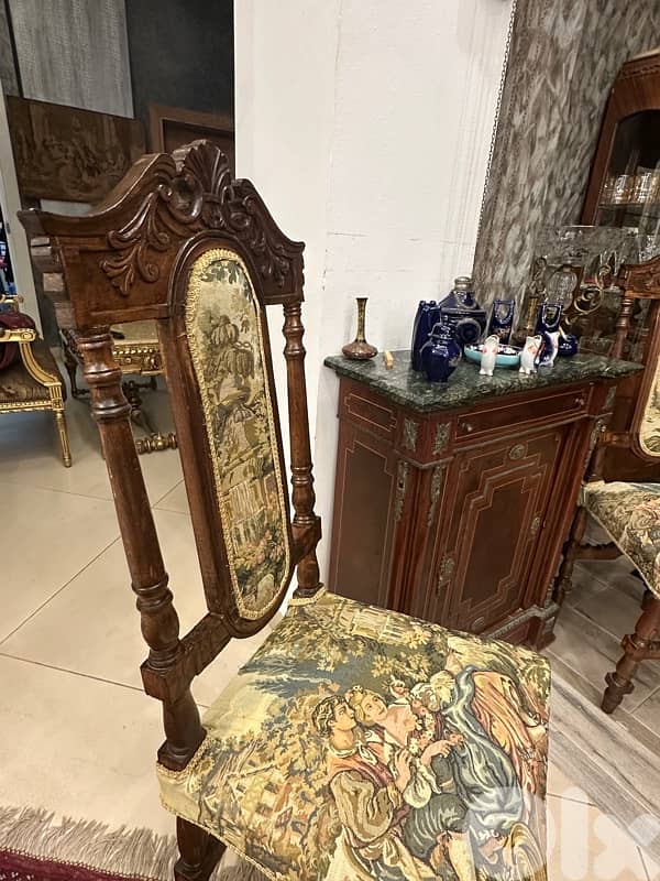 bahu and 2  chairs 1