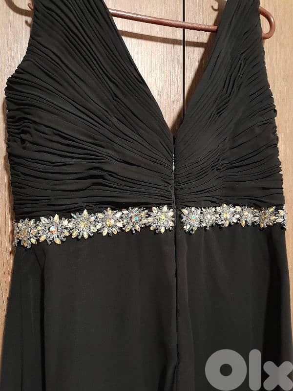 للبيع فستان سهرا بس ب ١٥$ 4