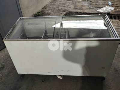 chest freezer display فريزر