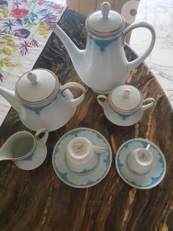 High-end French Crystal Glass, and Original Noritake Dinner set 2