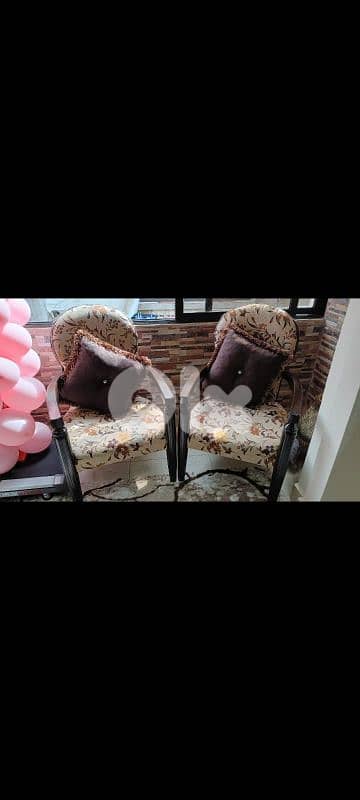 Salon style for sale 1