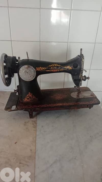 Vintage ALFA sewing machine head, stamped 'ALFA S. A. Eibar España