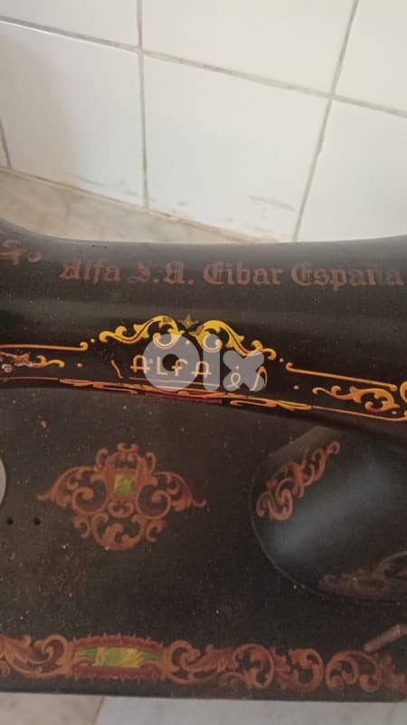 Vintage ALFA sewing machine head, stamped 'ALFA S. A. Eibar España 3