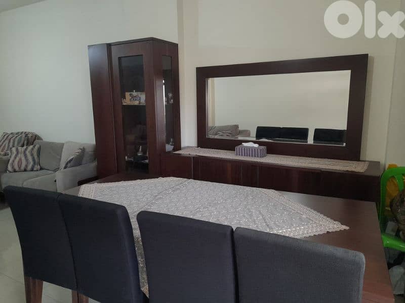 vitrine + dressoire + 6 chairs + tabel 2m 0