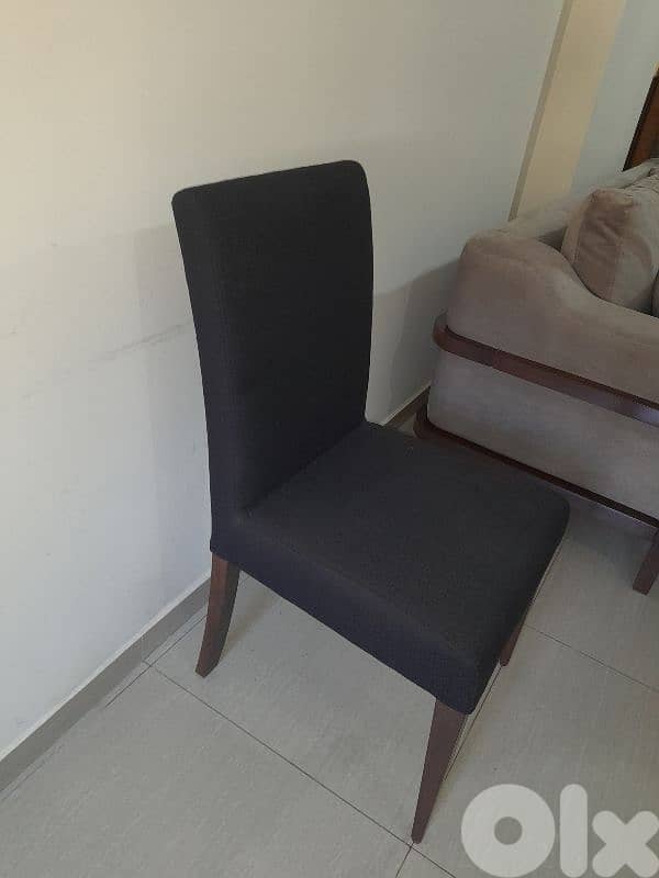 vitrine + dressoire + 6 chairs + tabel 2m 2