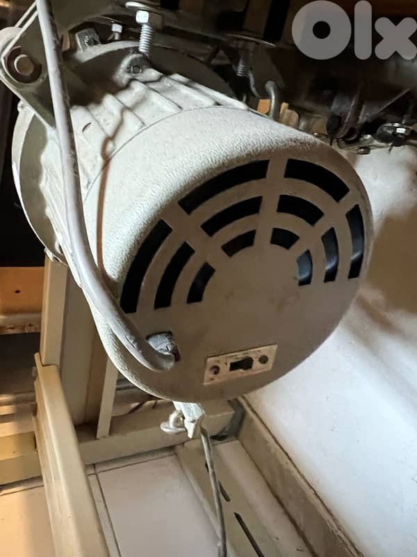 ماكينه خياطة 1