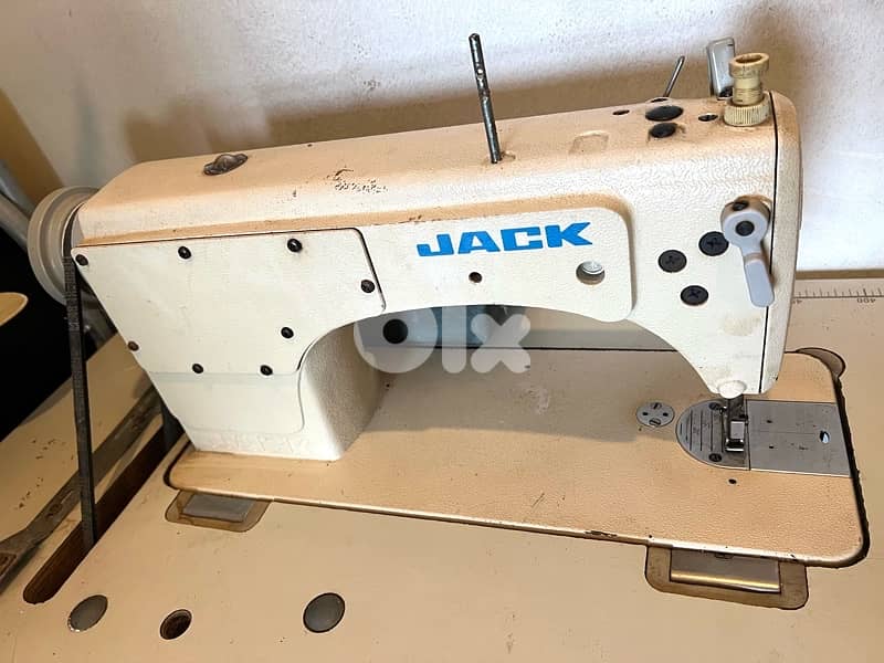 ماكينه خياطة 2