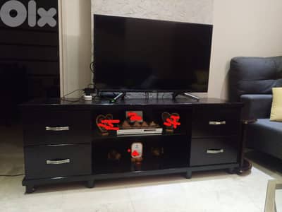 طاولة TV