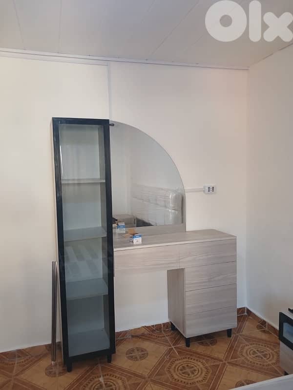 شفنيرة مع مراية جديدة من المعمل بافضل الاسعار 0