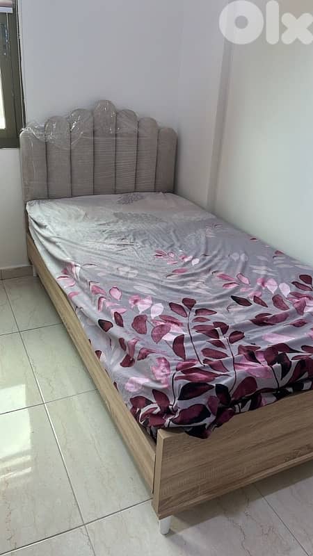 تخت مفرد ونص منجد جديدة من المعمل بافضل الاسعار 0