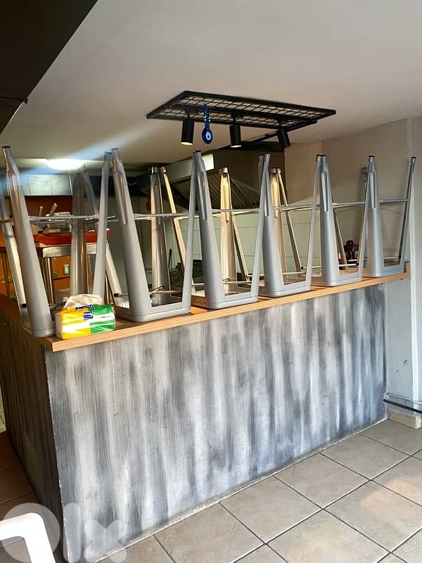 full on small business restaurant 11