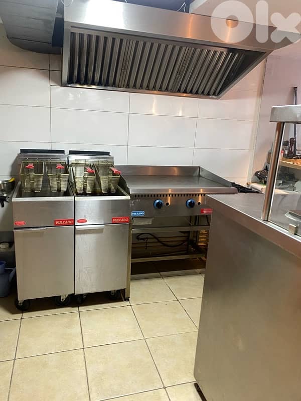 full on small business restaurant 13