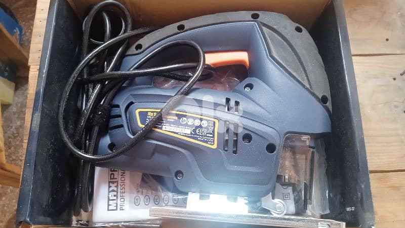 منشار كهربائي 3