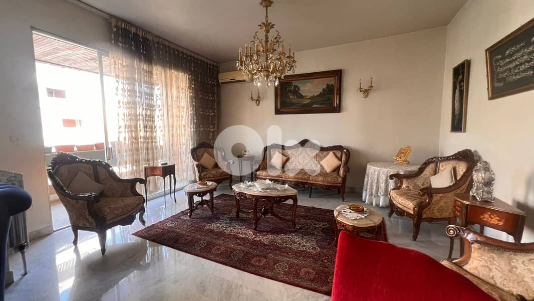 Apartment for Sale in Mar Eliasشقة للبيع في مار الياس 0