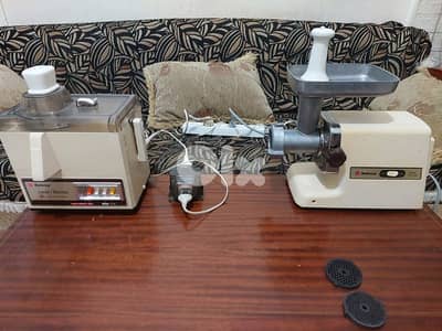 ٢ أجهزة كهربائية يابانية الصنع الاصلية . مكنة لفرم اللحمة حجم ١٢ كبيرة