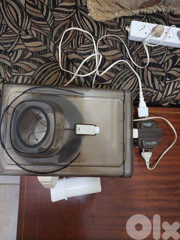 ٢ أجهزة كهربائية يابانية الصنع الاصلية . مكنة لفرم اللحمة حجم ١٢ كبيرة 5