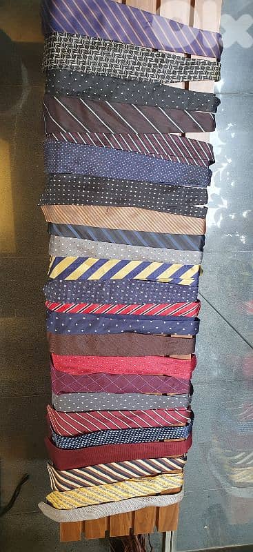 Gravette mix 24  pcs  used all brands  12$ beyrout ashrafiye  03723895 1