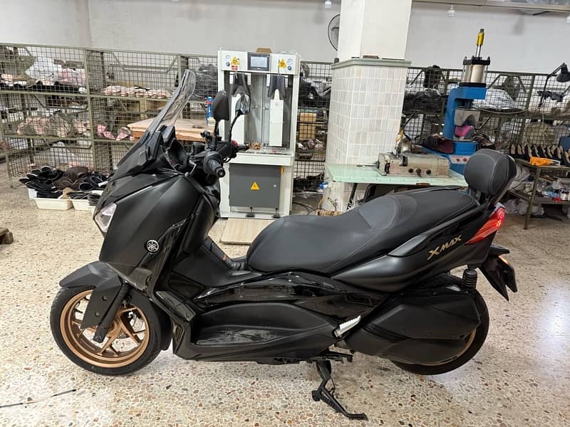 Yamaha Xmax 300cc 2022 1