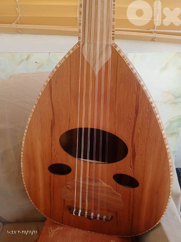 عود  صوت رنان هامة رائعة 11