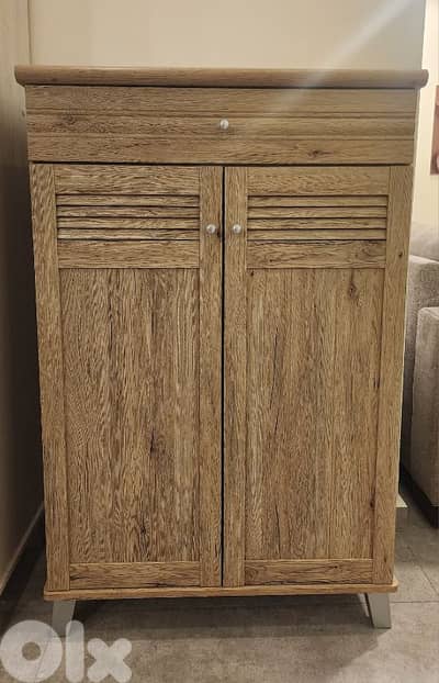 shoe cabinet خزانة احذية
