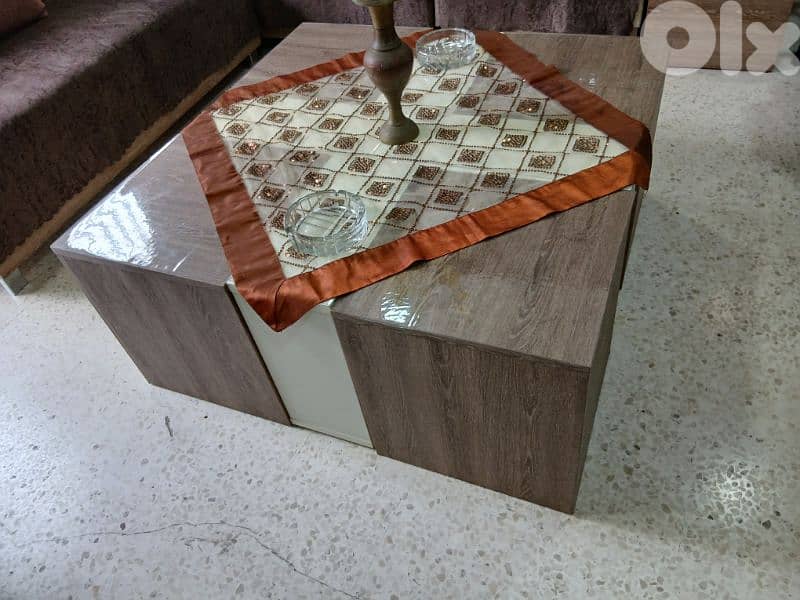 طاوله صالون مودرن مع اربعه صغار جديد 2