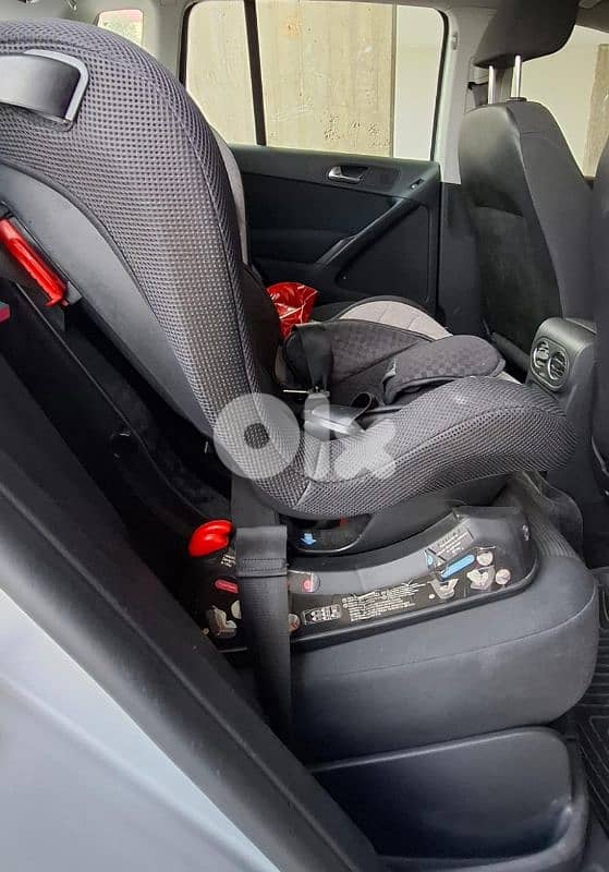 almost new car seat 2