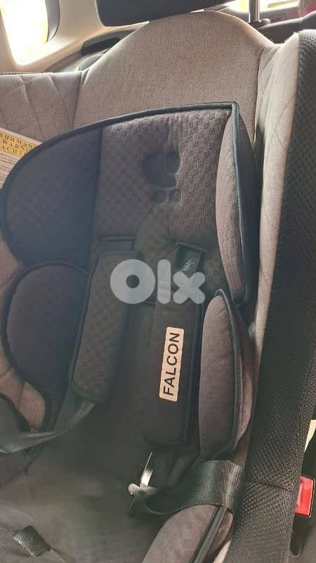almost new car seat 5