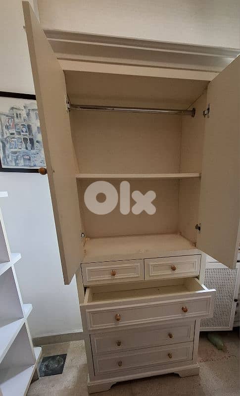 Elegant Cream Wooden Closet – Classic Design, Ample Storage 3