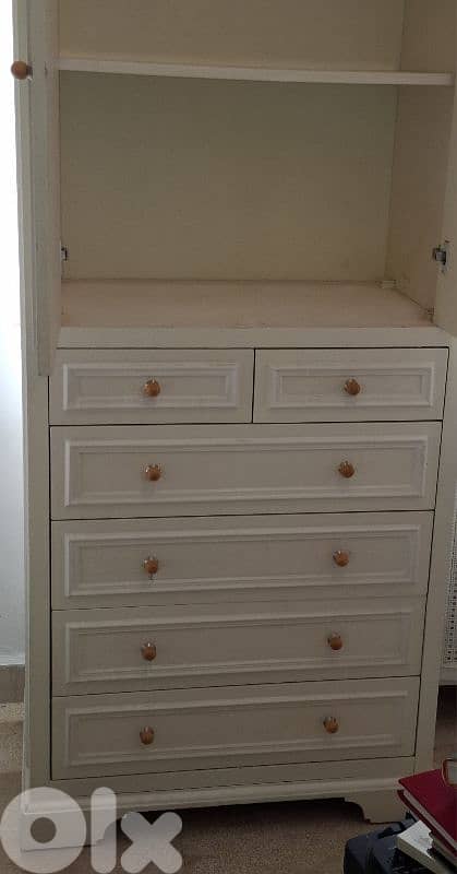 Elegant Cream Wooden Closet – Classic Design, Ample Storage 4