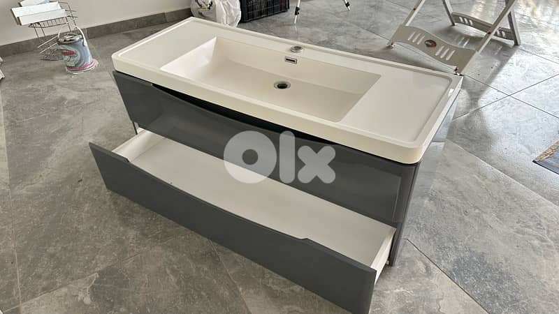 مغسلة مستعملة بحالة جيدة 1