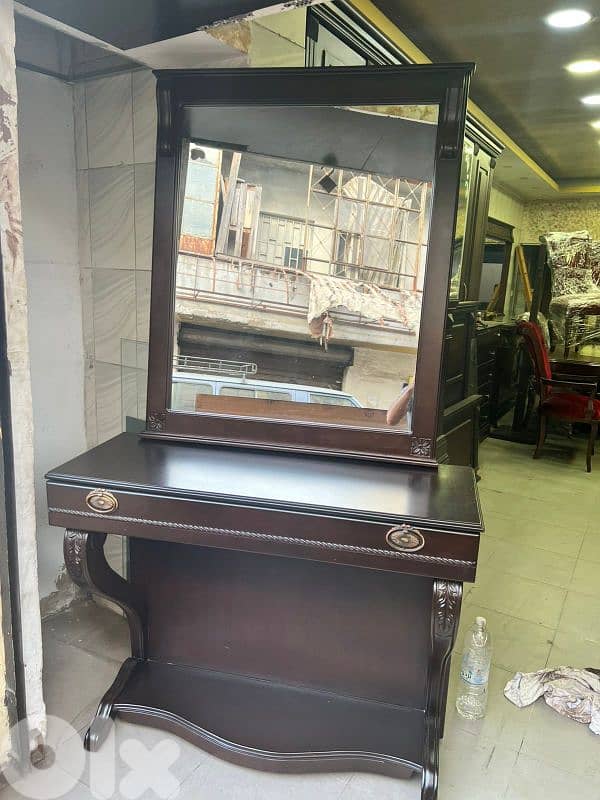 كونسول خشب زان قطعة مميزة شبه جديدة 1