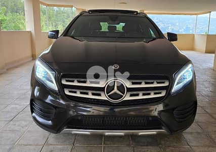 MERCEDES-BENZ GLA 250 2018 4MATIC!! AMG PACKAGE!!