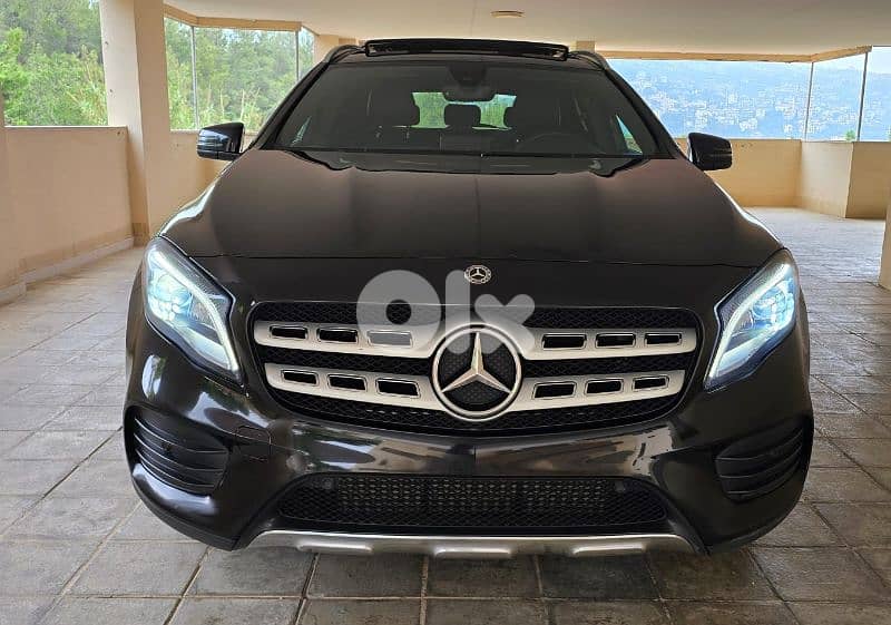 MERCEDES-BENZ GLA 250 2018 4MATIC!! AMG PACKAGE!! 0