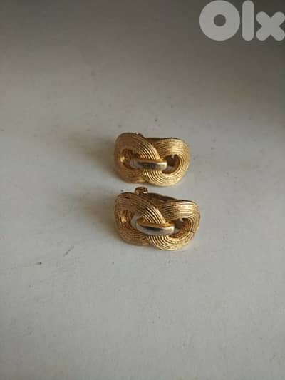 Vintage Orena stylish earrings - Not Negotiable