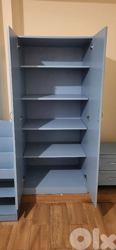 blue set for children room (closet, drawers, bookshelves) 1