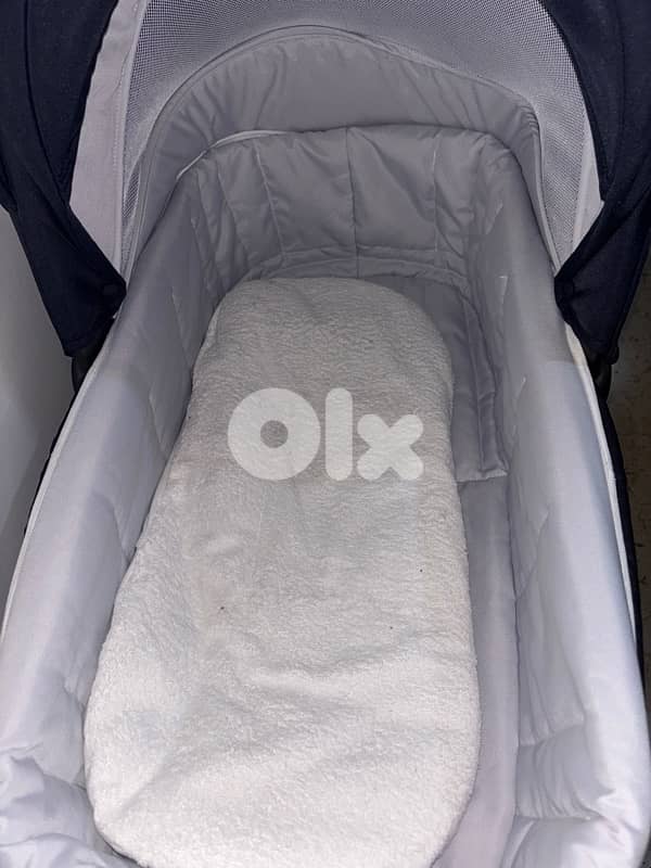 stroller and bassinet 0