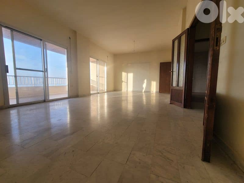 SPACIOUS 3-BEDROOM APARTMENT IN PRIME ZALKA LOCATION 0