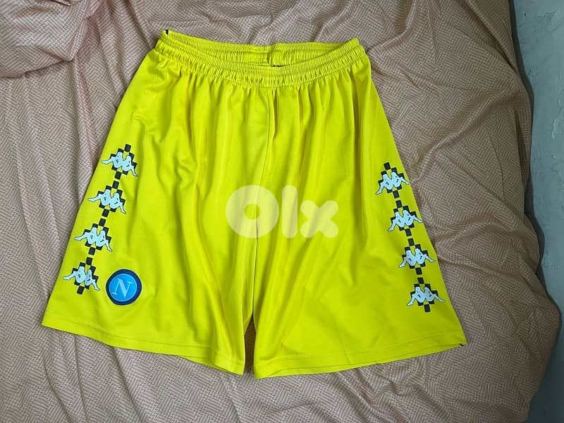 3 shorts for napoli , Bayern and Netherlands all for 15 $ 3