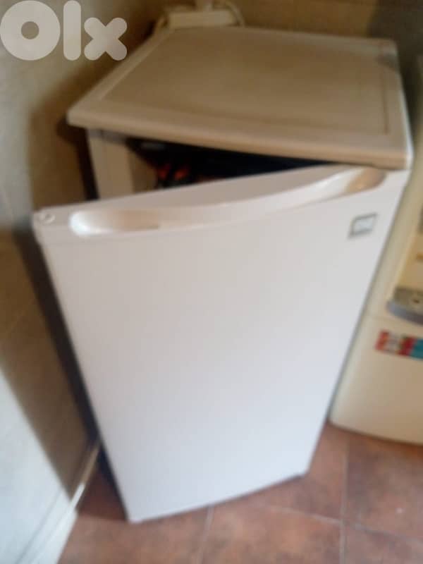 Daevoo small Freezer 0