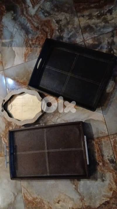 صواني مرتبه الوحده ب ٣٠٠ الف