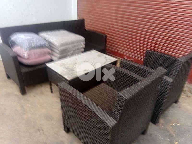 طقم رزين اوروبي شبه جديد 1