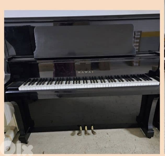 Kawai black piano 0